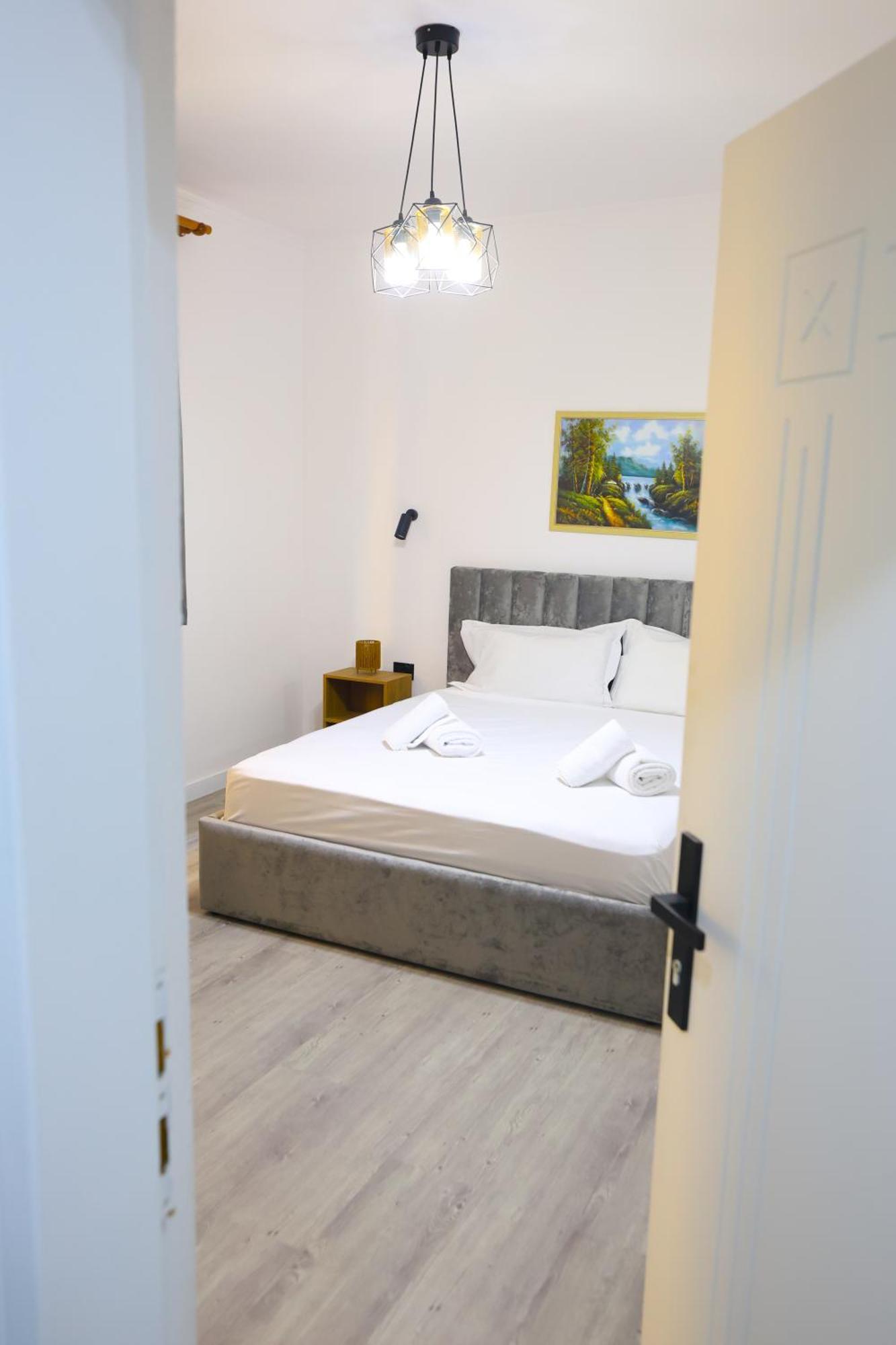 Vila Alizee Hotel تيرانا المظهر الخارجي الصورة